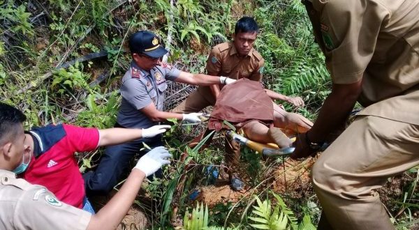 Mayat Wanita Tanpa Busana Ditemukan Warga Tanjung Medan Dalam Parit