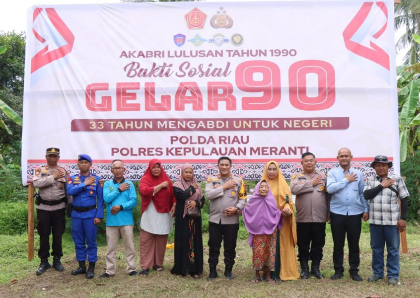 Baksos Akabri 1990 Polres Meranti Bedah Rumah Salah Seorang Warga Desa Gogok