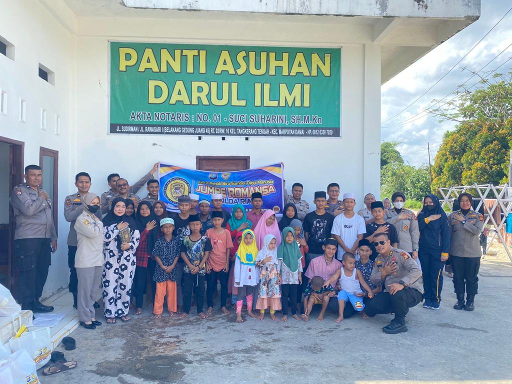 Sambangi Panti Asuhan Darul Ilmi, Tim Jumpe Romansa Salurkan Bantuan Paket Sembako dan Al-Quran