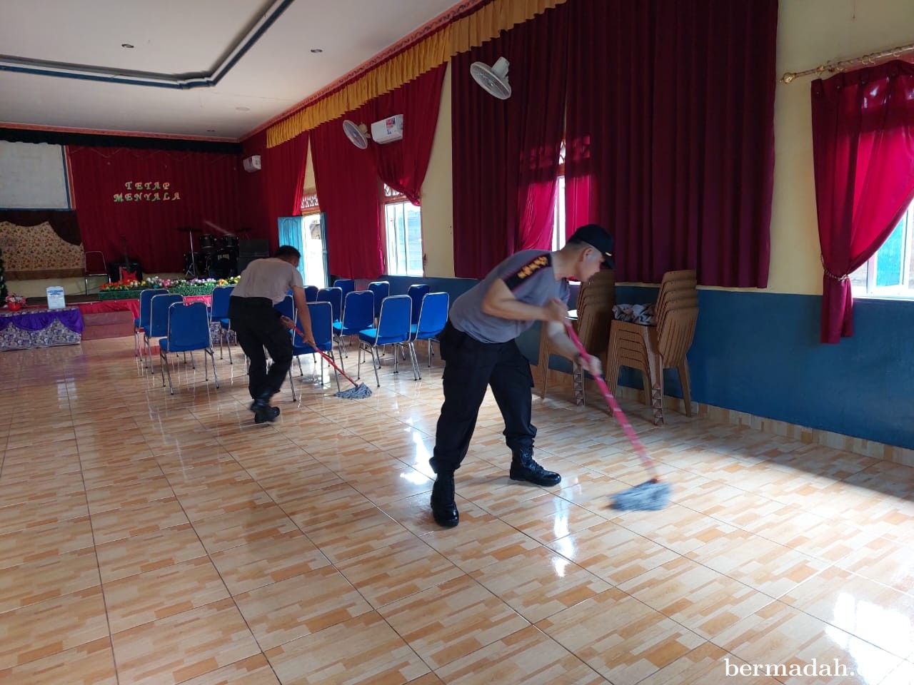 Dalam Rangka Hari Bhayangkara Ke - 77 Tahun 2023, Polsek Kuala Kampar Bakti Sosial