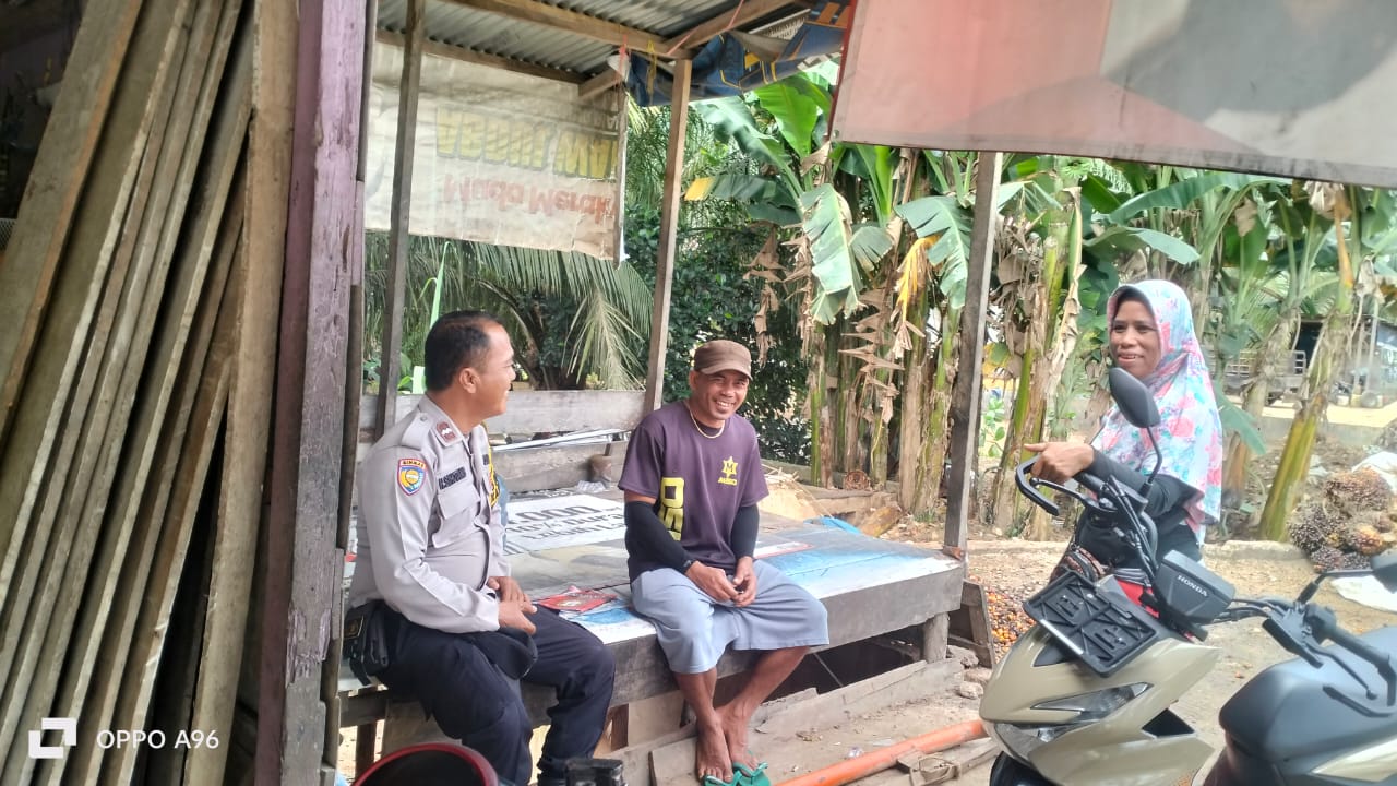 Bhabinkamtibmas Pulau Gelang Jalin Kedekatan dengan Warga Lewat Giat DDS