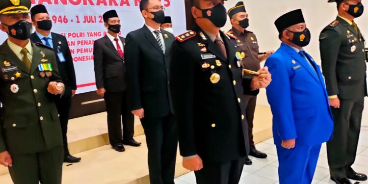 Forkopimda Kab. Kampar Ikuti Upacara Virtual Hari Bhayangkara ke-75 di Polres Kampar