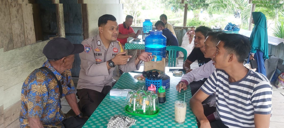 Jumat Curhat, Polsubsektor Pelalawan Desa Kuala Tolam, Warga Harap Polisi Selalu Ada di Tengah Masyarakat