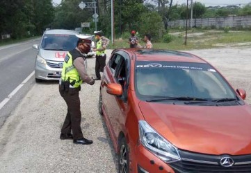 Polres Kuansing Perketat Perbatasan Riauâ€“Sumbar Dalam Rangka Mencegah Covid 19 