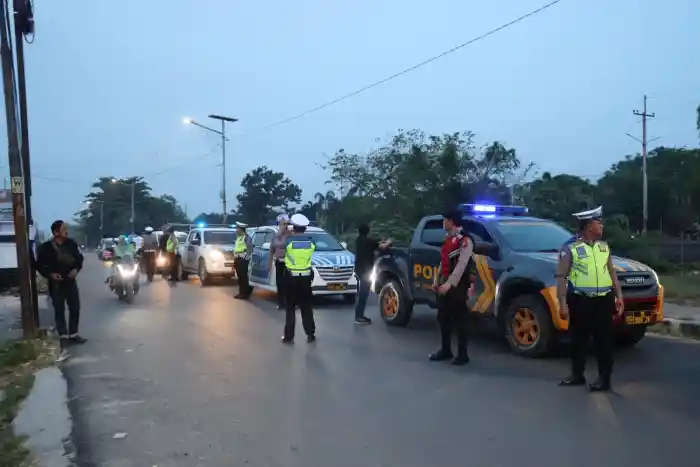 Polres Dumai Melaksanakan Kegiatan Patroli Subuh Selama Ramadhan