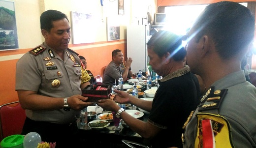 Dalam Rangka Memperingati Hari Pers Nasional ke-73 Kapolres Rohul Traktir Makan Wartawan
