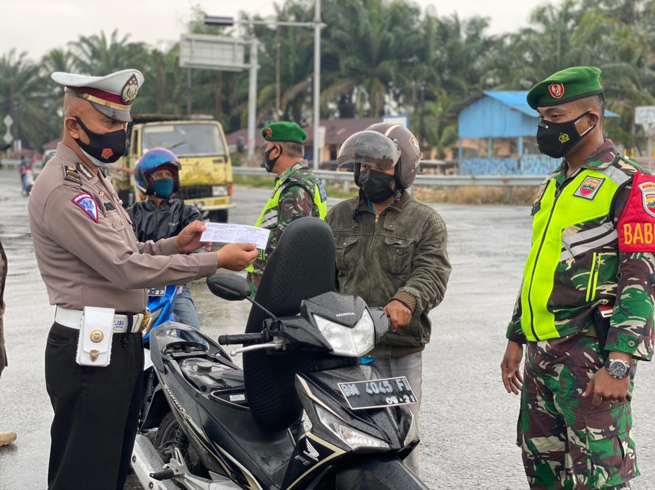 PPKM Level 4, Tim Gabungan di Minas Perketat Penyekatan, 38 Kendaraan Diputarbalikkan