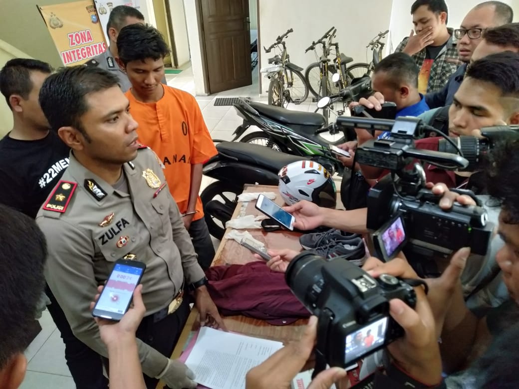 Polsek Sukajadi Gelar Konferensi Pers Penangkapan Tersangka Curanmor 
