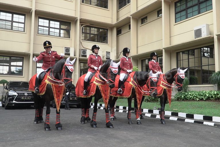 Kapolri Tegaskan Komitmen Pasukan Turangga dalam Melayani Masyarakat