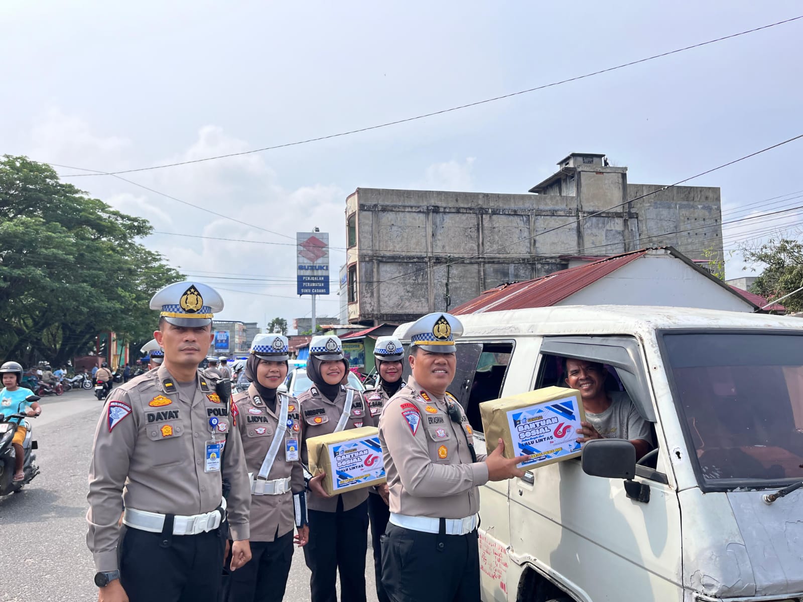 HUT Bhayangkara ke- 69, Kasat Lantas Polres Inhu AKP Eri Asman, Gelar Bakti Sosial 