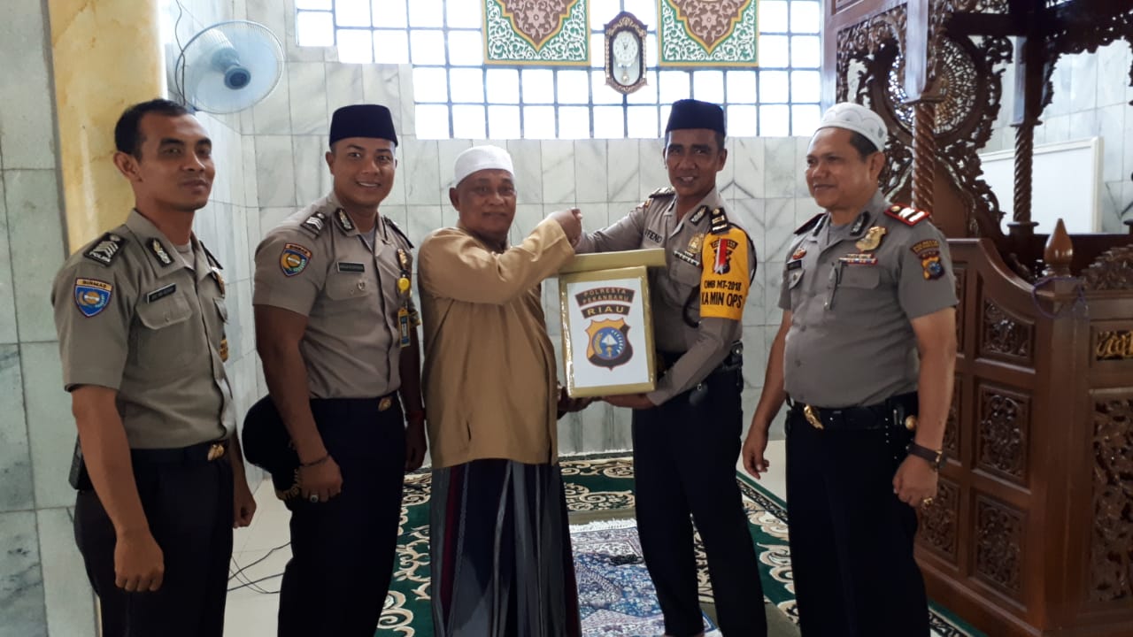 Ketua Masjid Al-Mujahadah Apresiasi Safari Jumat Polresta Pekanbaru