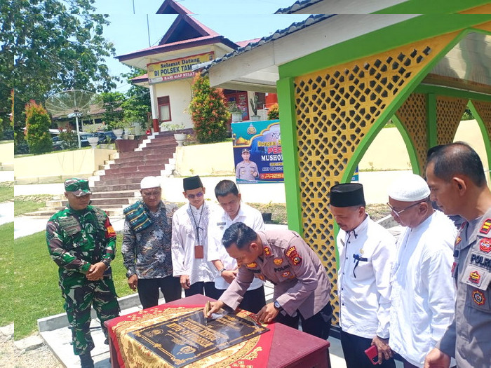 Kapolres Rohul Resmikan Musholla AS-Salam Polsek Tambusai