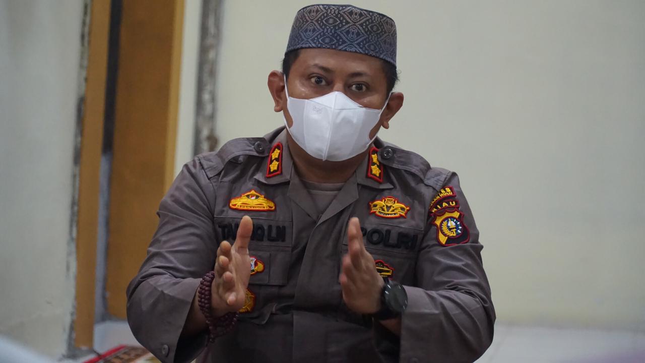 Di Subuh Keliling, Kapolres Rohul : Polri Canangkan Vaksinasi Masal