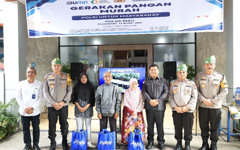 Polda Riau-Bulog Gelar Bazar Murah Jelang Lebaran, Salurkan 23 Ton Beras