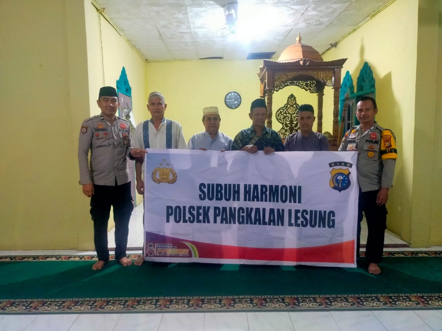 Polsek Pangkalan Lesung Subuh Harmoni di Masjid Nurul Ikhsan