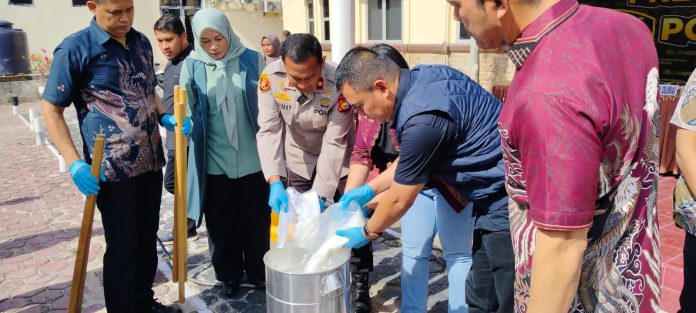 Polres Dumai Musnahkan Hampir 3 Kg Sabu Senilai Rp3 Miliar, 24 Ribu Jiwa Terselamatkan