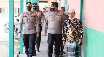 Dir Resnarkoba Polda Riau Pantau Vaksinasi Dosis II di Pesantren Inhil, Yus Guntur; Sesuai Titah Komandan