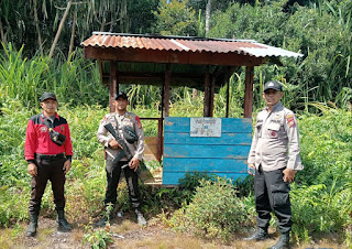 Polisi Patroli Karhutla di Teluk Meranti Pelalawan 