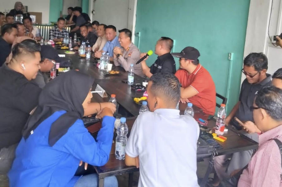 Jadikan Mitra Strategis, Kapolres Inhu Ngopi Santai bersama Insan Pers