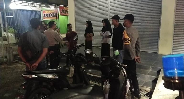 Sasar Jalan Lingkungan Sorek Satu, Polsek Pangkalan Kuras Gelar Patroli Antisipasi Kerawanan