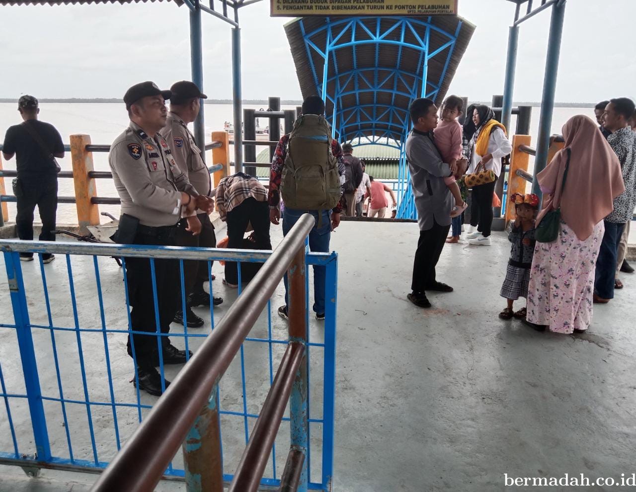 Polsek Kuala Kampar Pengamanan dan Pelayanan Kamtibmas di Pelabuhan Penumpang