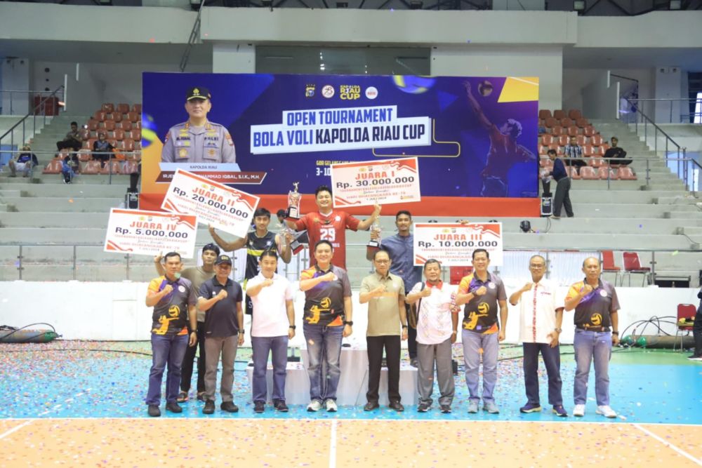 Tim Voli Putra Polres Siak Juara Kapolda Riau Cup