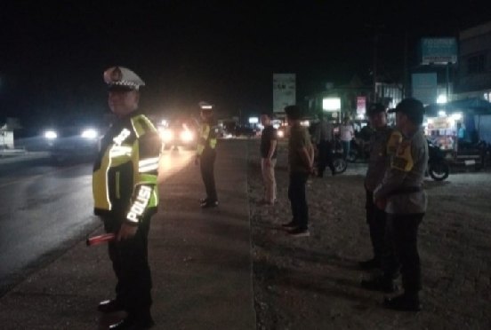 Cegah Kejahatan, Polsek Bandar Sei Kijang Lakukan Patroli Blue Light 