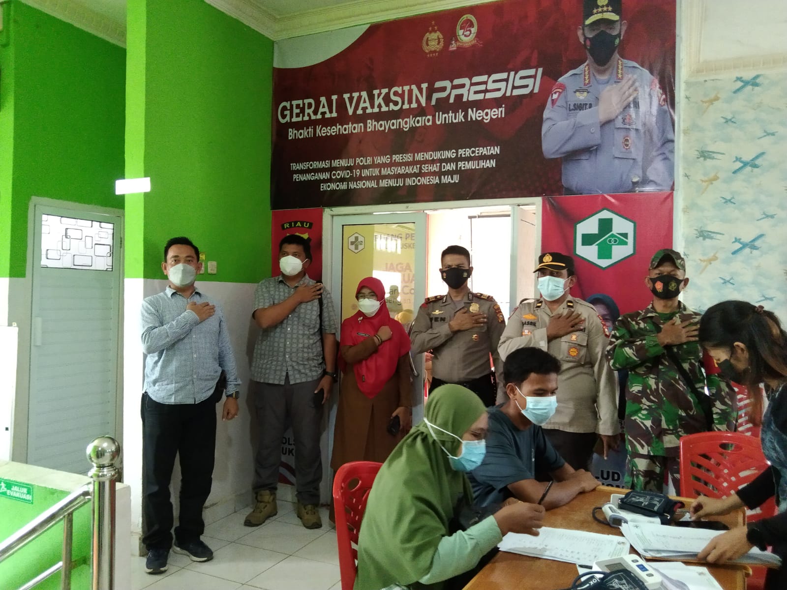 Gerai Vaksin Presisi, Polsek Ukui Buka Kembali Vaksinasi Dosis I di Puskesmas