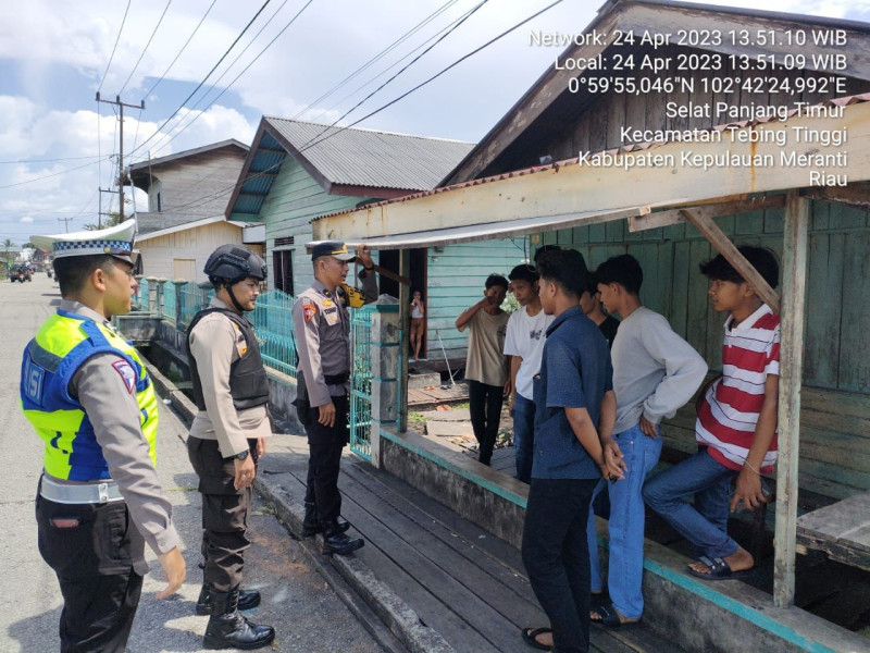 Polisi di Meranti Cegah Anak-anak Bermain Perang-perangan Pistol Plastik