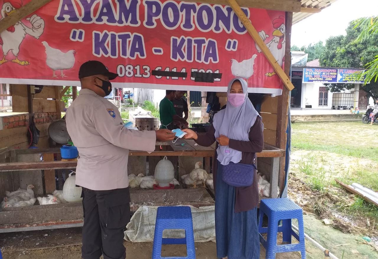 Cegah Aksi Kejahatan C3, Personil Polsek Langgam Patroli di Desa Binaan