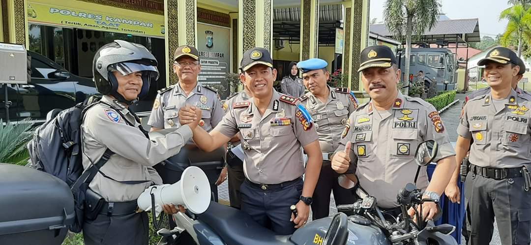 Kapolres Kampar Distribusikan 7 Sepeda Motor Bhabinkamtibmas