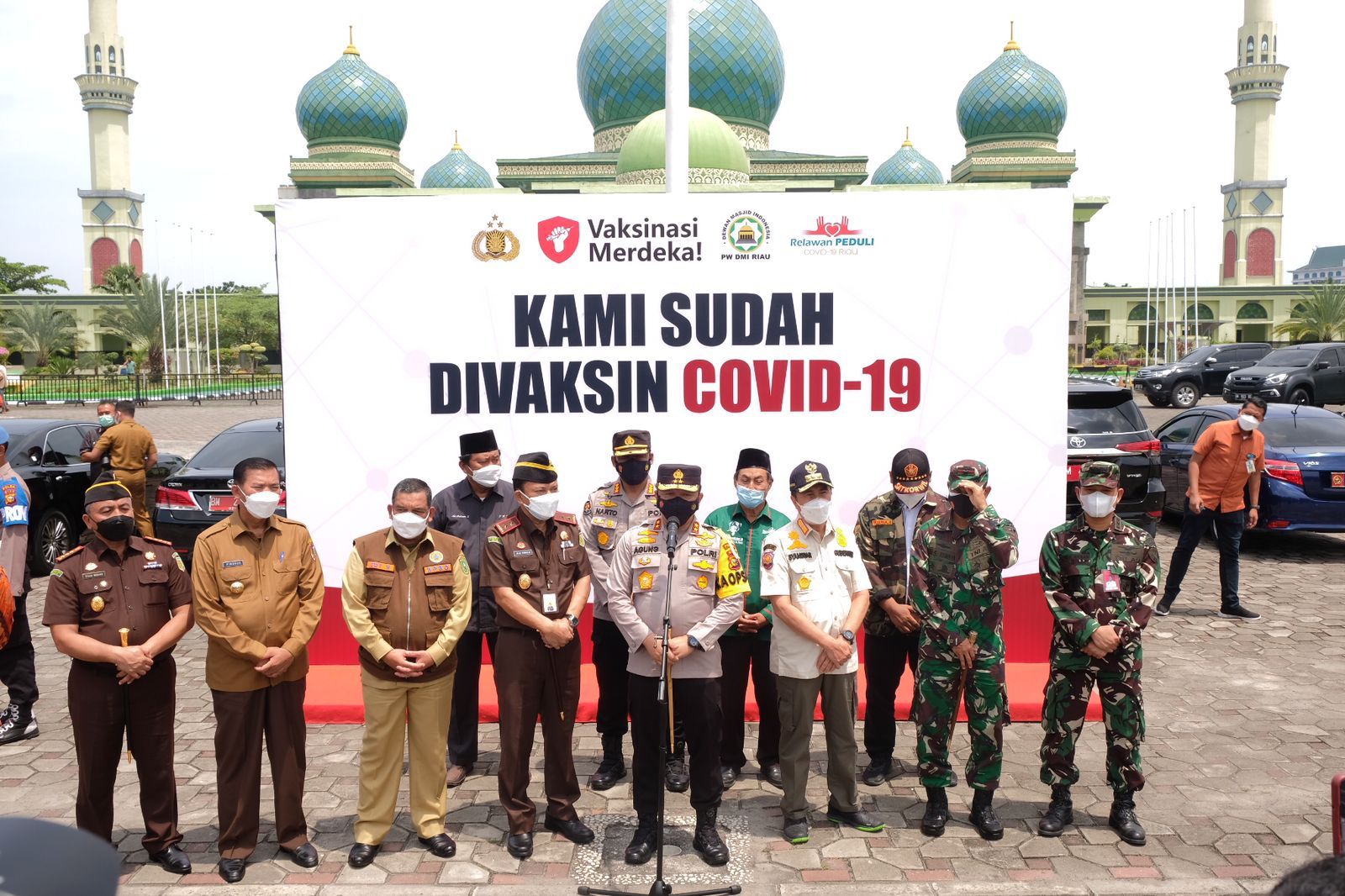 Polda Riau Gelar Vaksin Merdeka, Kapolda : Tren Positifity dari 31 Persen Menjadi 6 Persen.