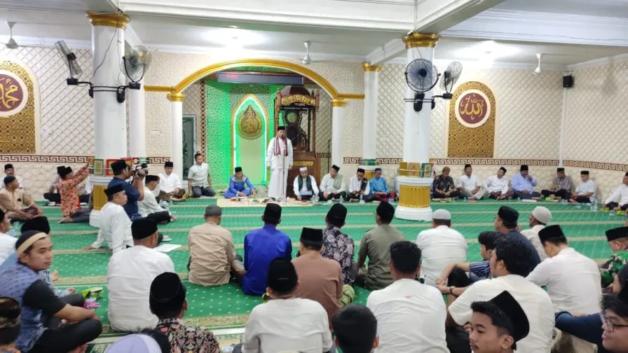 Polsek Kuantan Tengah dan Pemkab Kuansing Gelar Safari Ramadhan di Kecamatan Sentajo Raya