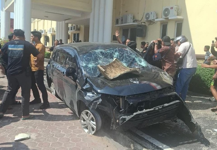 Dikejar Warga, Dua Pencuri Alat Tower Malah Terobos Markas Polres Dumai