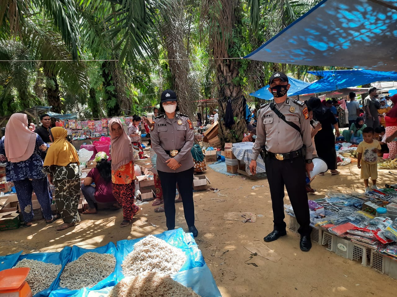 OTRLK 2022 Di Pasar Jumat Kota Parid, Personil Polsek Tambusai: Waspadai Orang Tak Dikenal