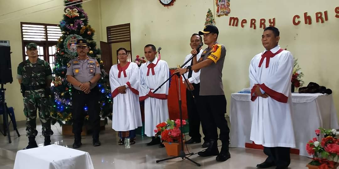 Kapolres Kampar Tinjau Pos Pam Ops Lilin 2019 dan Pengamanan Gereja di Wilayah Tapung