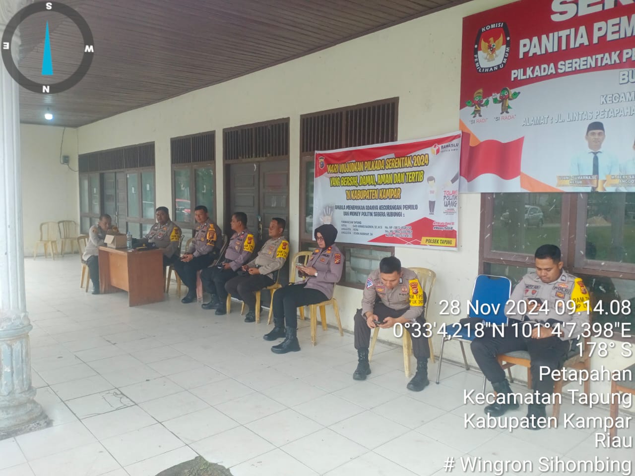 Polsek Tapung Amankan PPK Logistik Pilkada di Kantor Camat Tapung