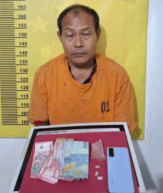 Kapolsek Batang Gansal Ringkus Pengedar Sabu Saat Nunggu Pembeli