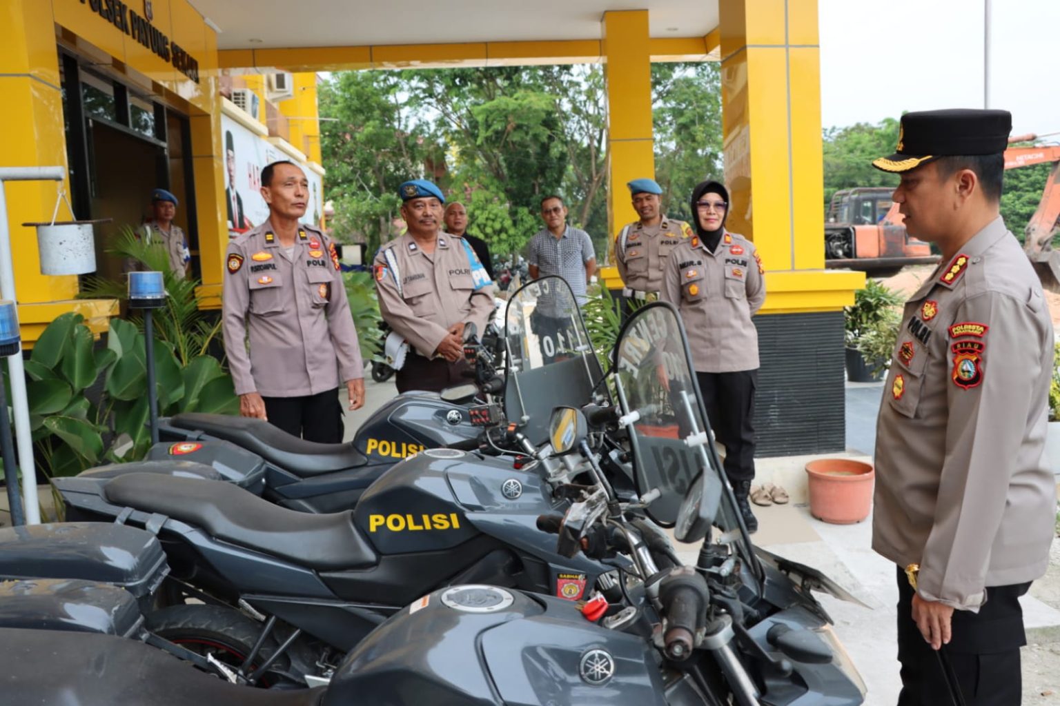 Kapolresta Pekanbaru Sidak Polsek Payung Sekaki, Pastikan Pelayanan Berjalan Lancar