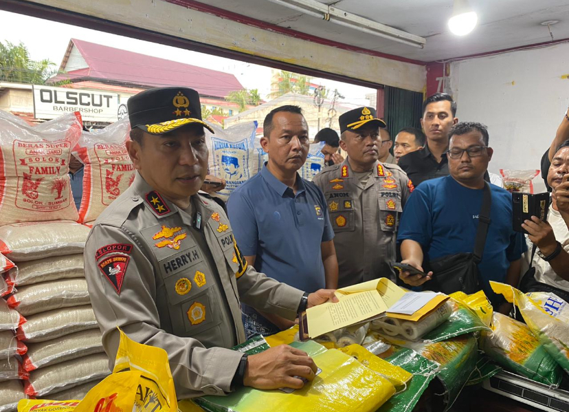 Polda Riau Grebek Distributor Beras Oplos di Pekanbaru