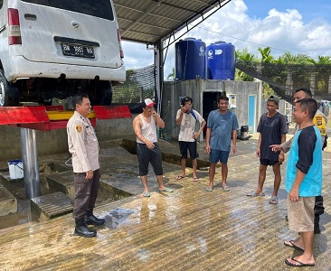 Polsek Batang Cenaku Ingatkan Pemuda Tidak Merusak Baliho Calon Bupati