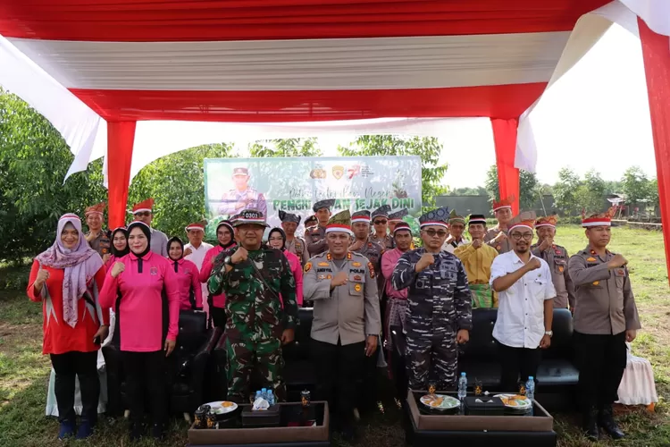 Gandeng TNI dan Pemda, Polres Meranti Lakukan Penamaan Pohon Serentak