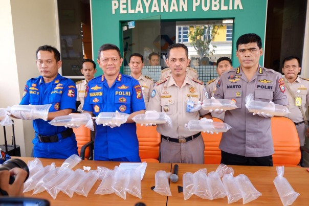 Polair Polda Riau Gagalkan Penyelundupan Bibit Lobster Senilai Rp 11 Miliar