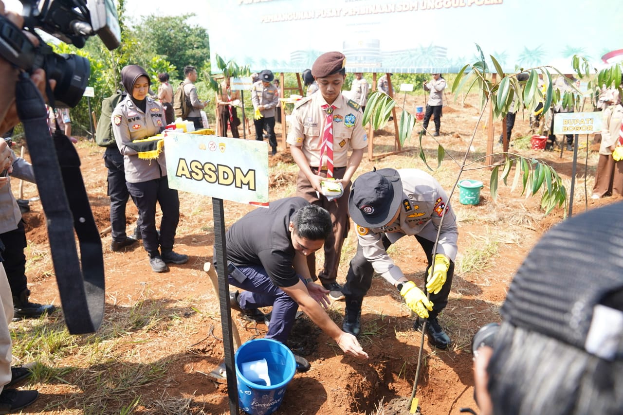 SSDM Polri Gelar Bakti Sosial Dalam Rangka Hari Bhayangkara ke-78 di Lahan Pusat Pembinaan SDM UNGGUL Polri