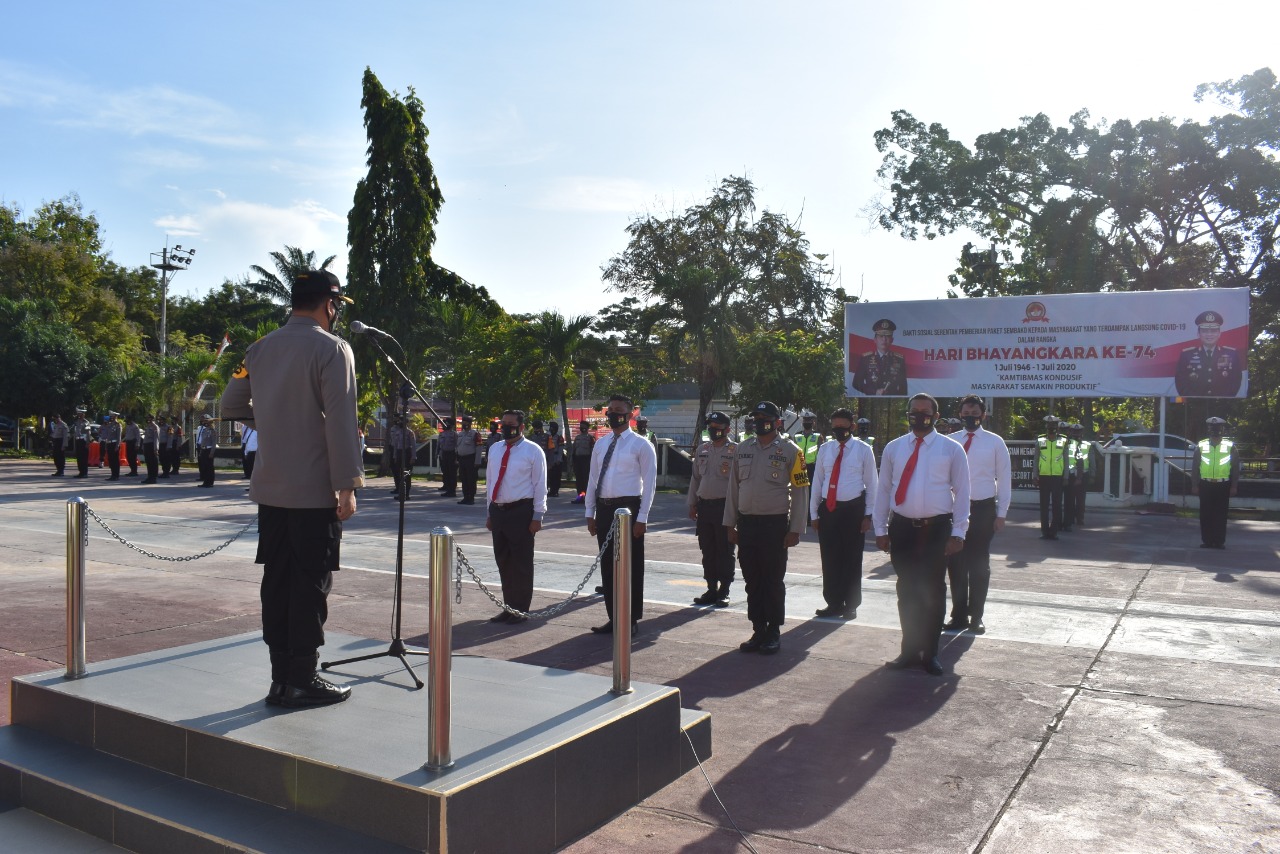 Apel Penyerahan Reward kepada Personil Polres Inhu yang berprestasi.