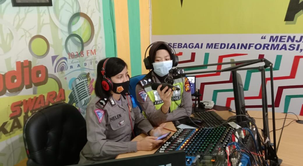 Ops Zebra 2020 : Satlantas Polres Kampar Sampaikan Himbauan Tertib Berlalulintas Lewat Radio dan Med