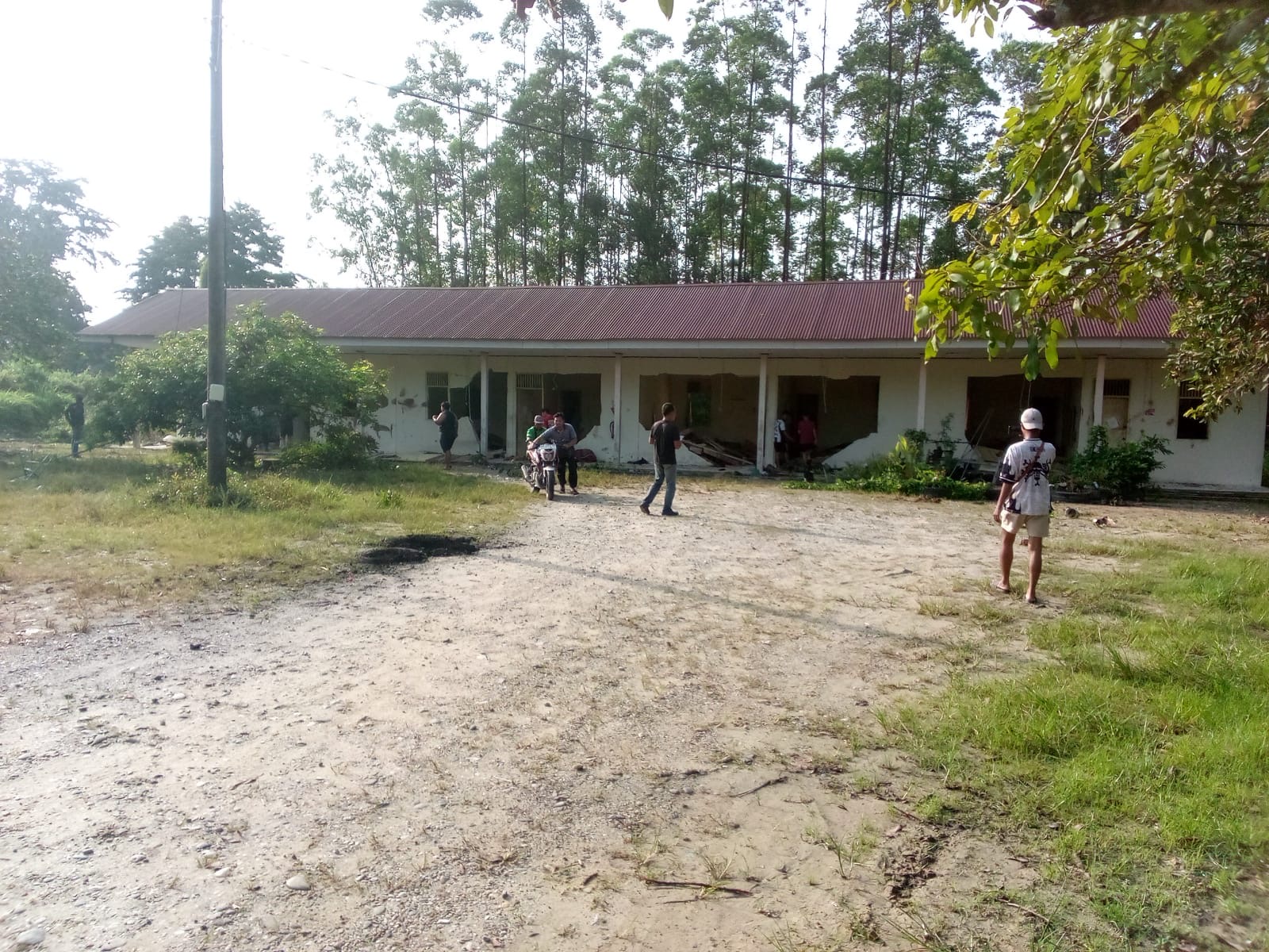 Kawanan Gajah Masuki Perumahan Karyawan di Minas, Kapolres Siak: Prioritaskan Keselamatan Warga dan Mitigasi Konflik Satwa