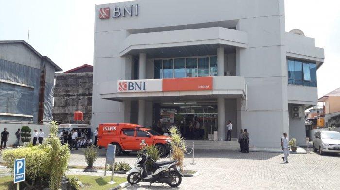 Polisi Kepung lokasi kejadian Perampokan di Bank BNI Cabang Dumai