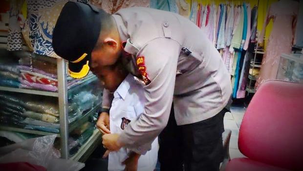 Polsek Dumai Timur Salurkan Bantuan Seragam Sekolah Kepada Warga Kurang Mampu