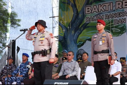 Polda Riau Gelar Upacara Memperingati Hari Lingkungan Hidup Sedunia di Desa Tanjung Belit Kampar